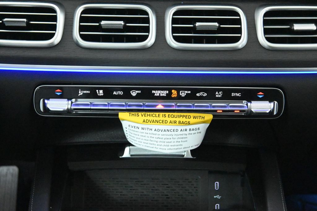 Thumbnail: 2026 Mercedes-Benz GLE - 18