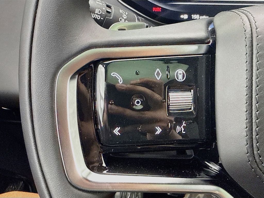 New 2026 Black Land Rover SE image 11
