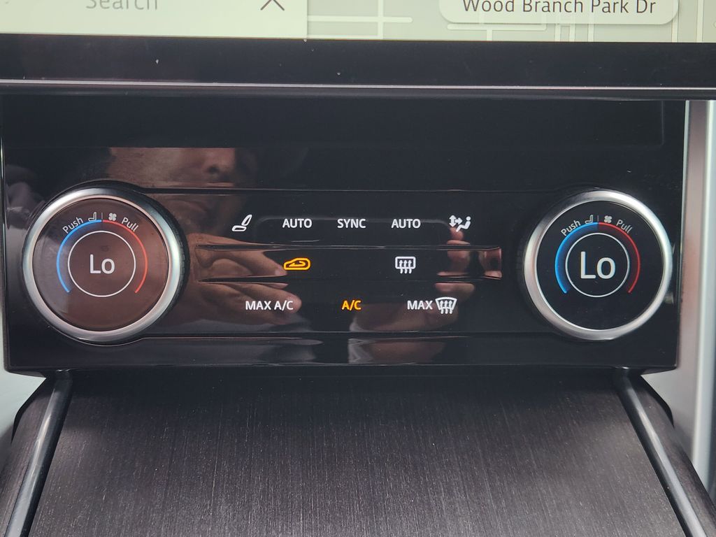 2023 Land Rover Range Rover SE  at Ultimate Motorsports