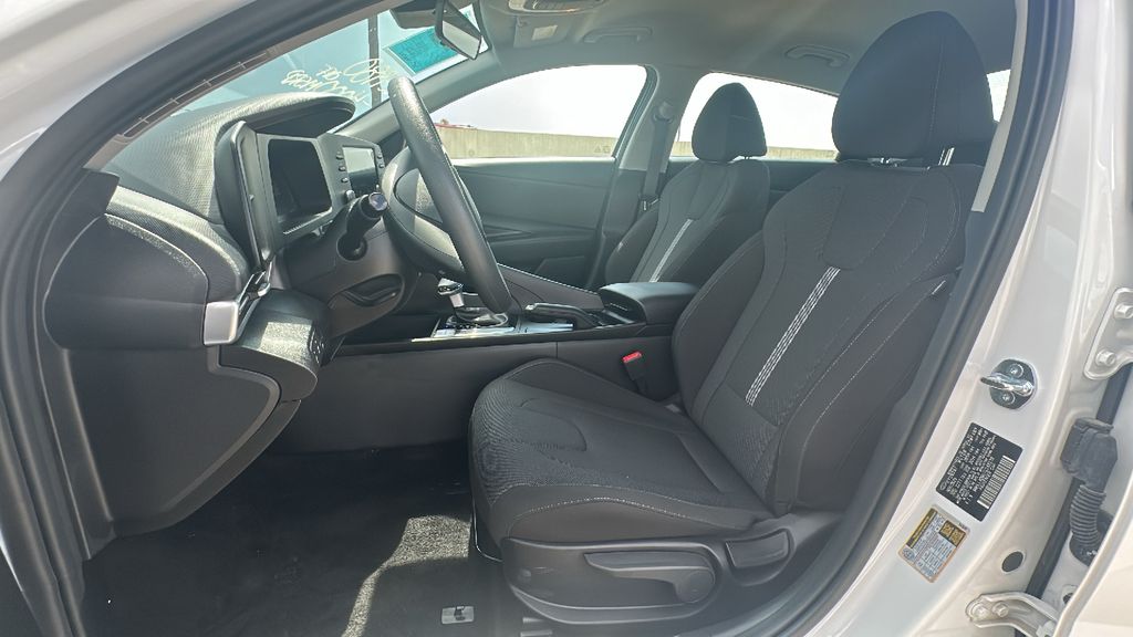 2026 Hyundai Elantra SE - 3