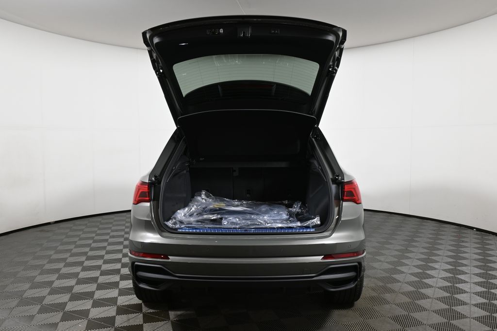 Thumbnail: 2025 Audi Q3 - 29