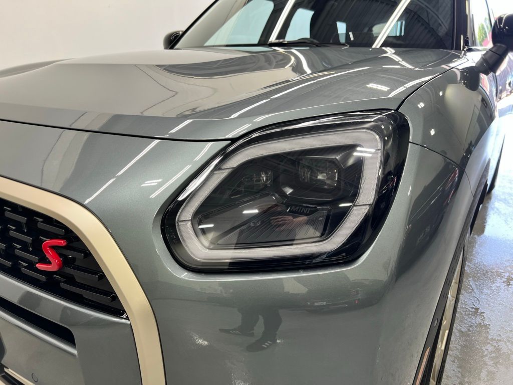 2025 MINI Cooper Countryman Base 4