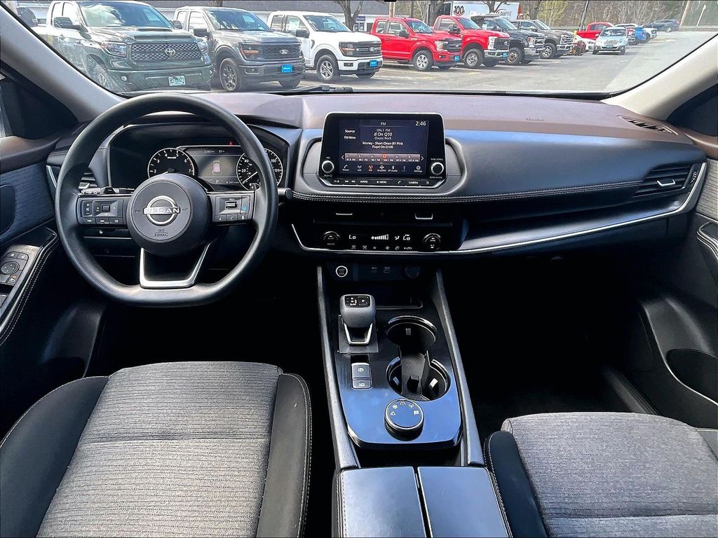 2023 Nissan Rogue — photo 16