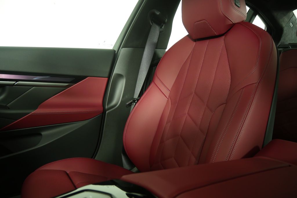 Thumbnail: 2026 BMW 5 Series - 26