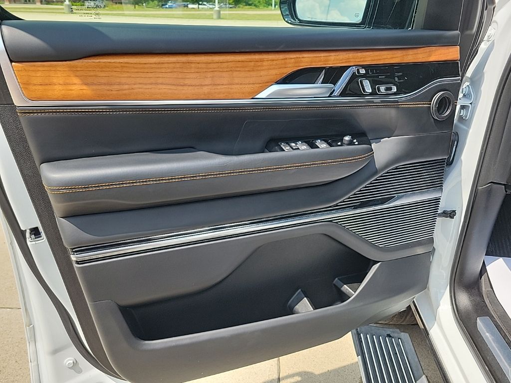 Used 2024 Jeep Grand Wagoneer SUV