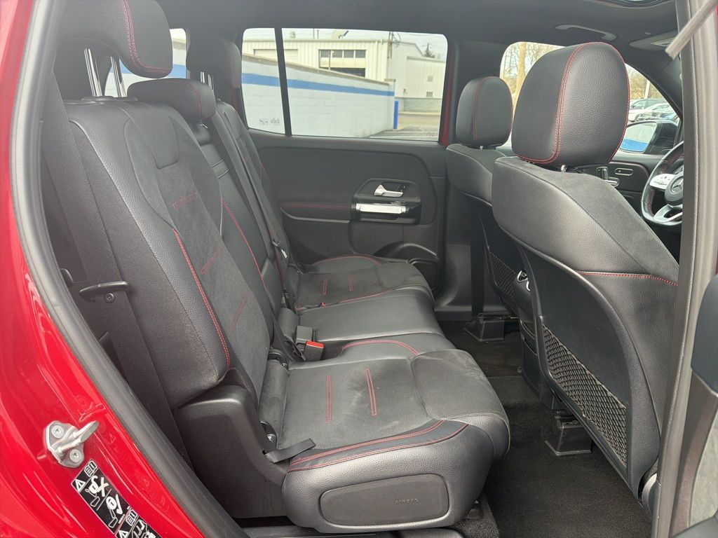 Thumbnail: 2020 Mercedes-Benz GLB - 26