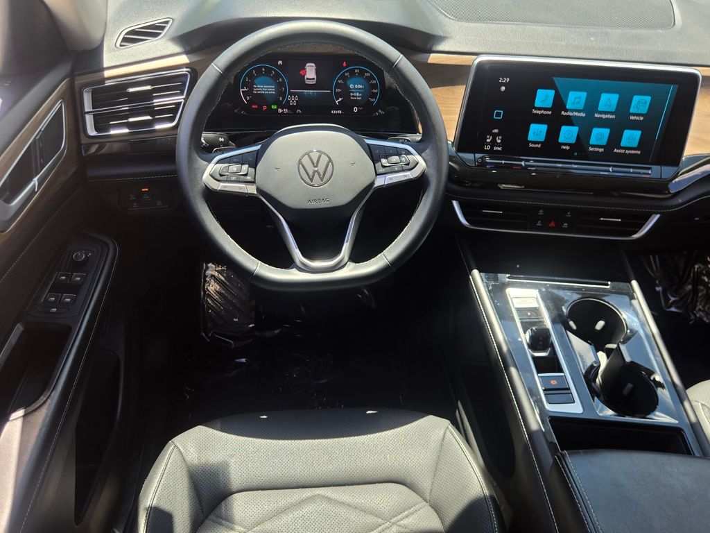 2024 Volkswagen Atlas - $25,700