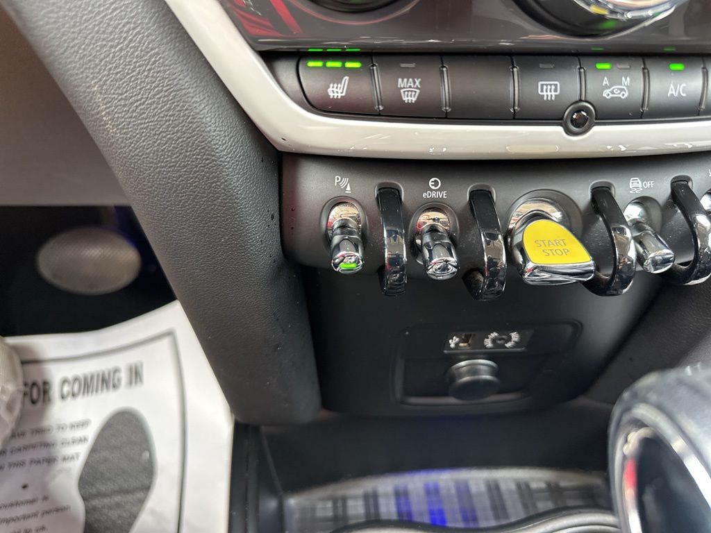 2018 Melting Silver Metallic MINI Countryman E Countryman AWD SUV