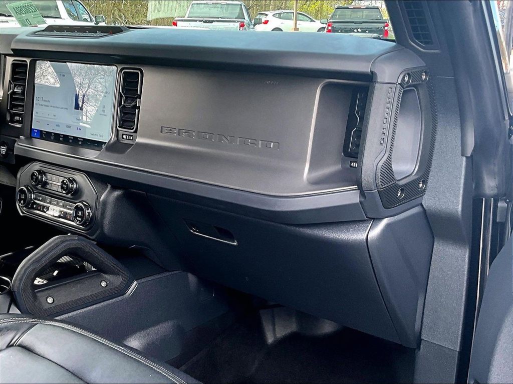 2025 Ford Bronco — photo 13