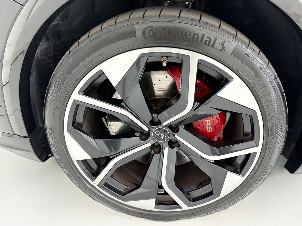 Thumbnail: 2024 Audi RS Q8 - 29