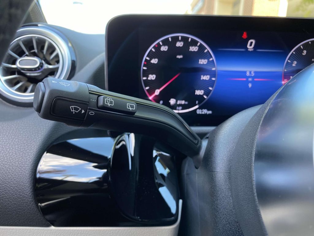 Thumbnail: 2025 Mercedes-Benz GLA - 29