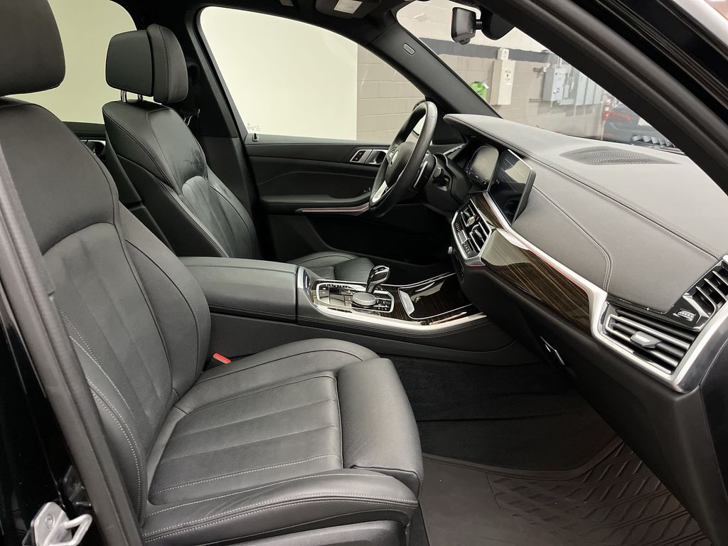 Thumbnail: 2021 BMW X5 - 26