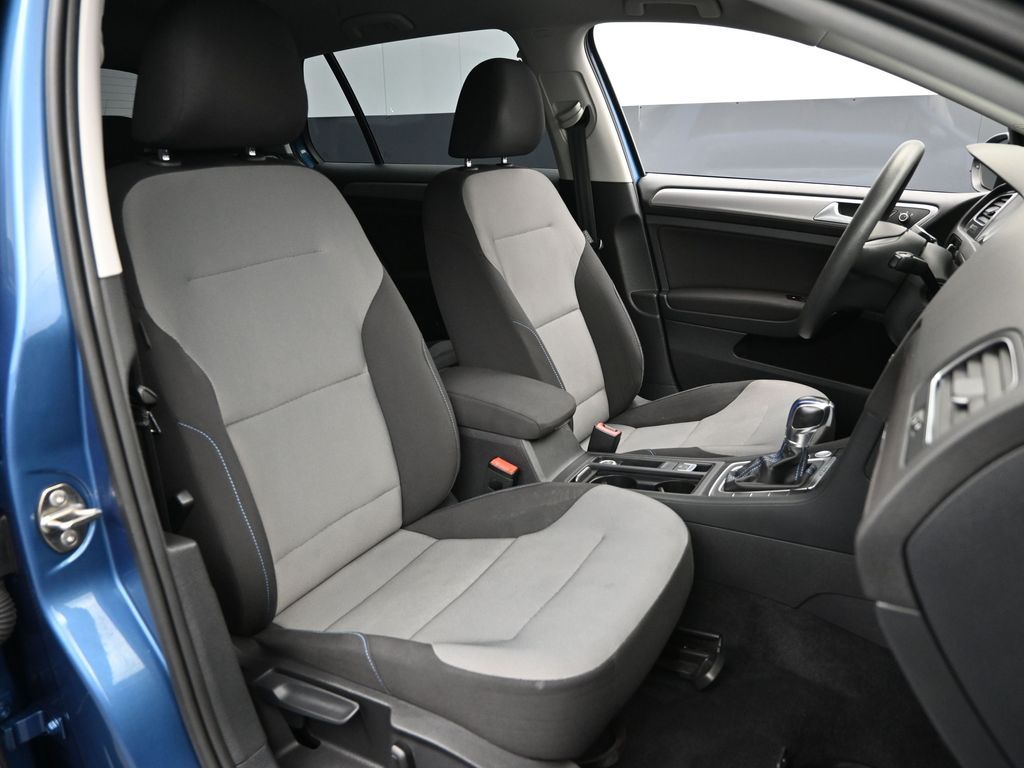2016 Volkswagen e-Golf SE