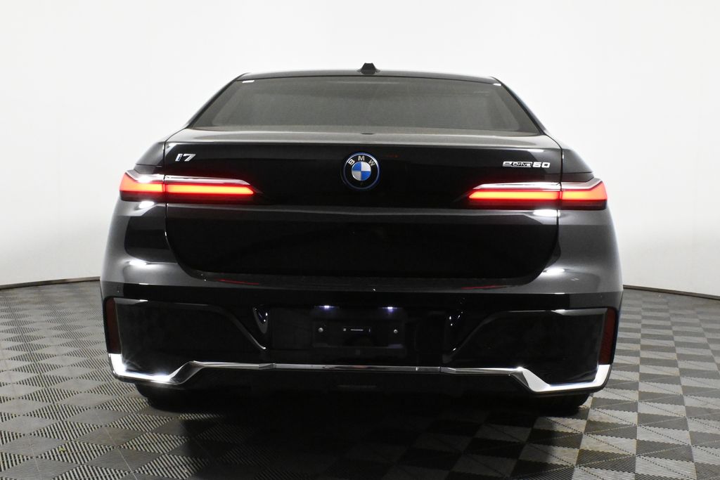 2024 BMW i7 eDrive50 6