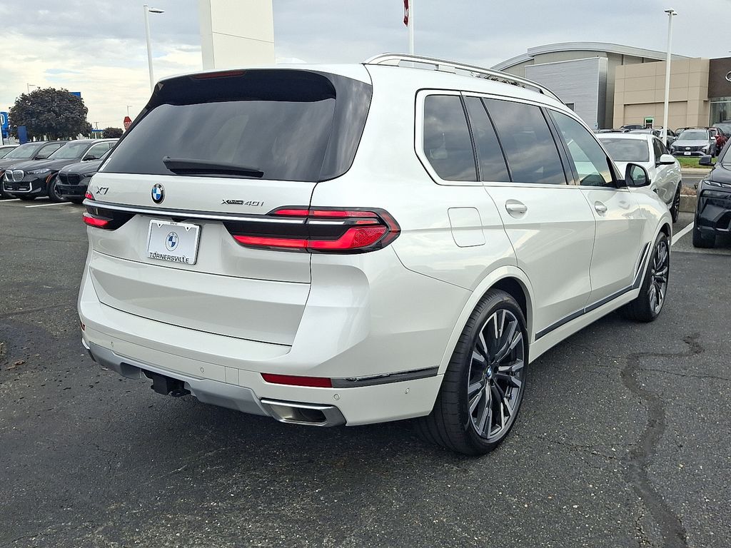 Thumbnail: 2024 BMW X7 - 6