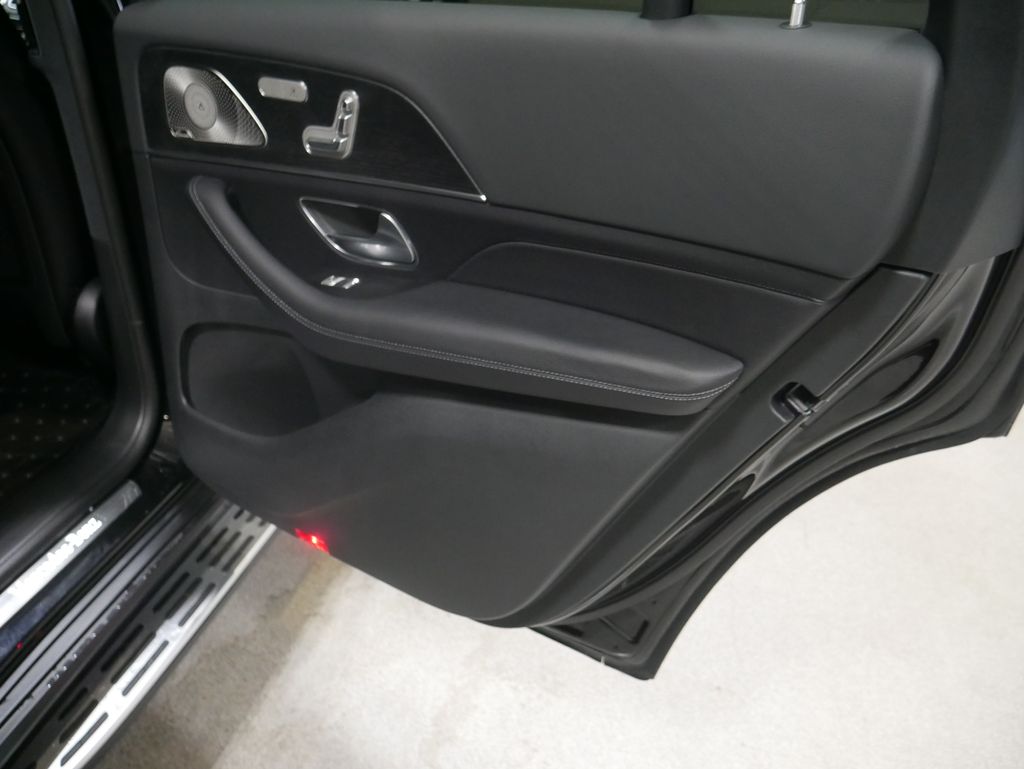 Thumbnail: 2026 Mercedes-Benz GLS - 23