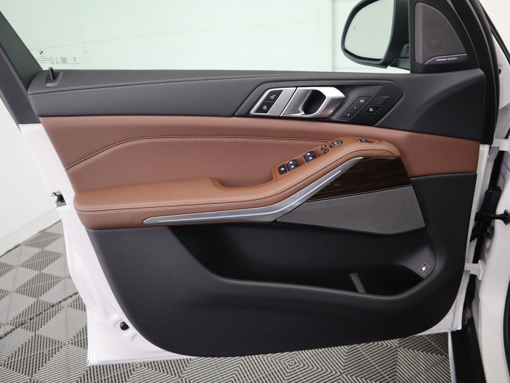 Thumbnail: 2026 BMW X5 - 25