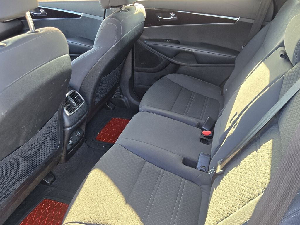 2017 Kia Sorento - $9,875