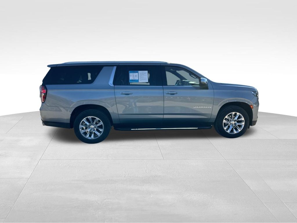 2023 Chevrolet Suburban Premier 9