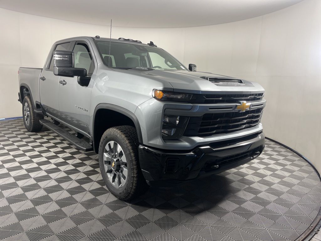 2025 Chevrolet Silverado 2500 Custom 6