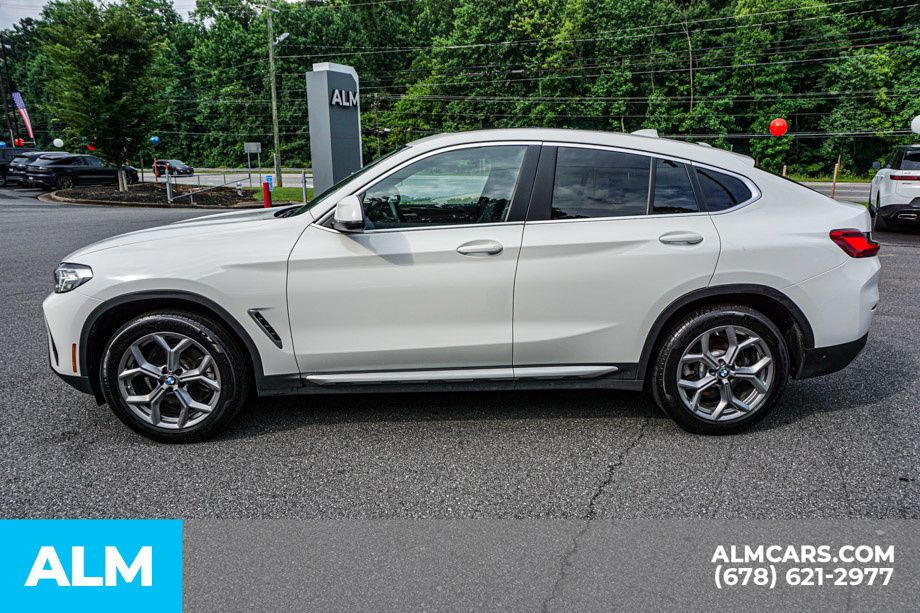Used 2025 White BMW xDrive30i image 6