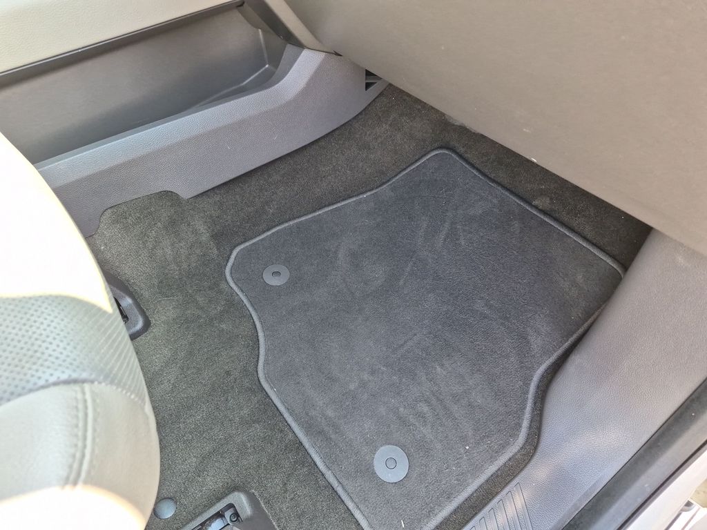 Used 2018 White Ford XLT image 42