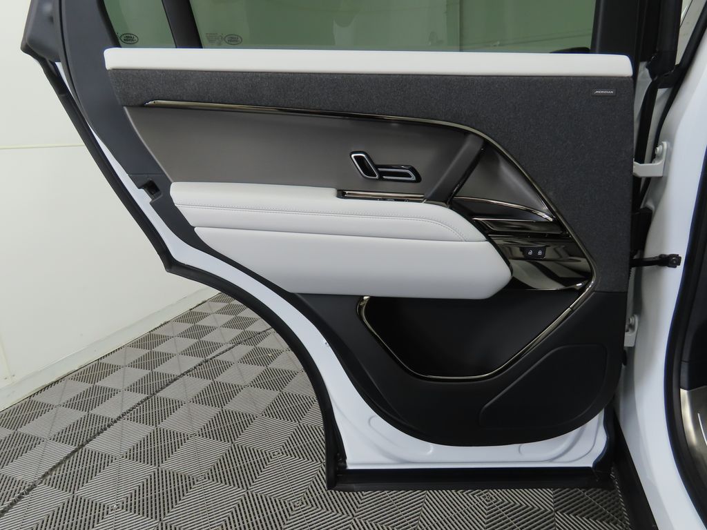 Thumbnail: 2025 Land Rover Range Rover Sport - 27