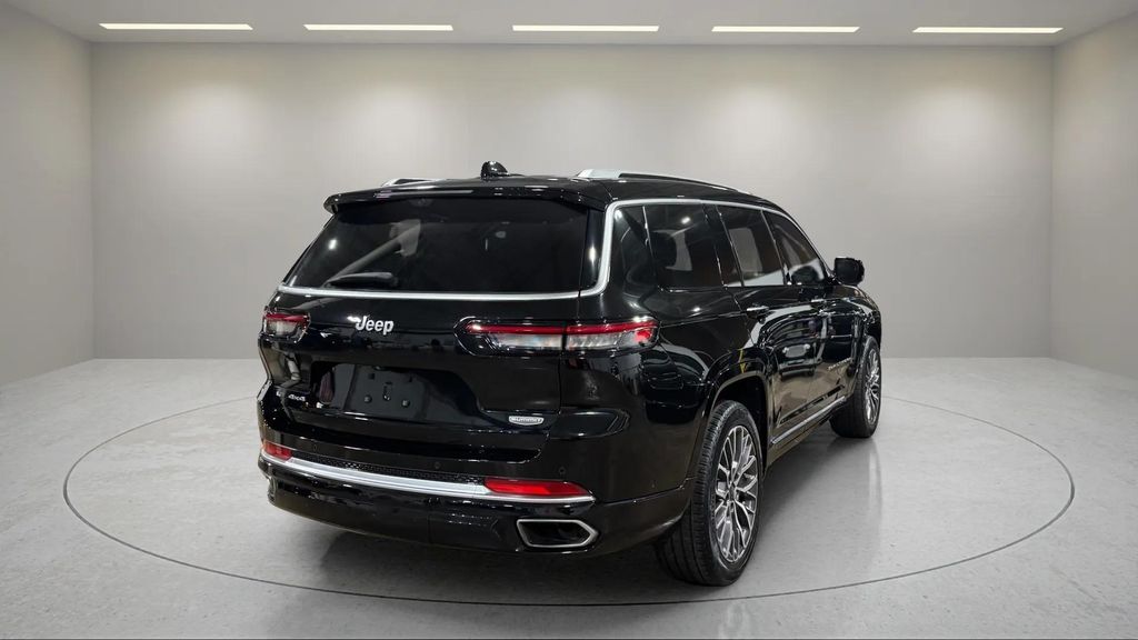 Used 2021 Diamond Black Crystal Pearlcoat Jeep Summit image 3