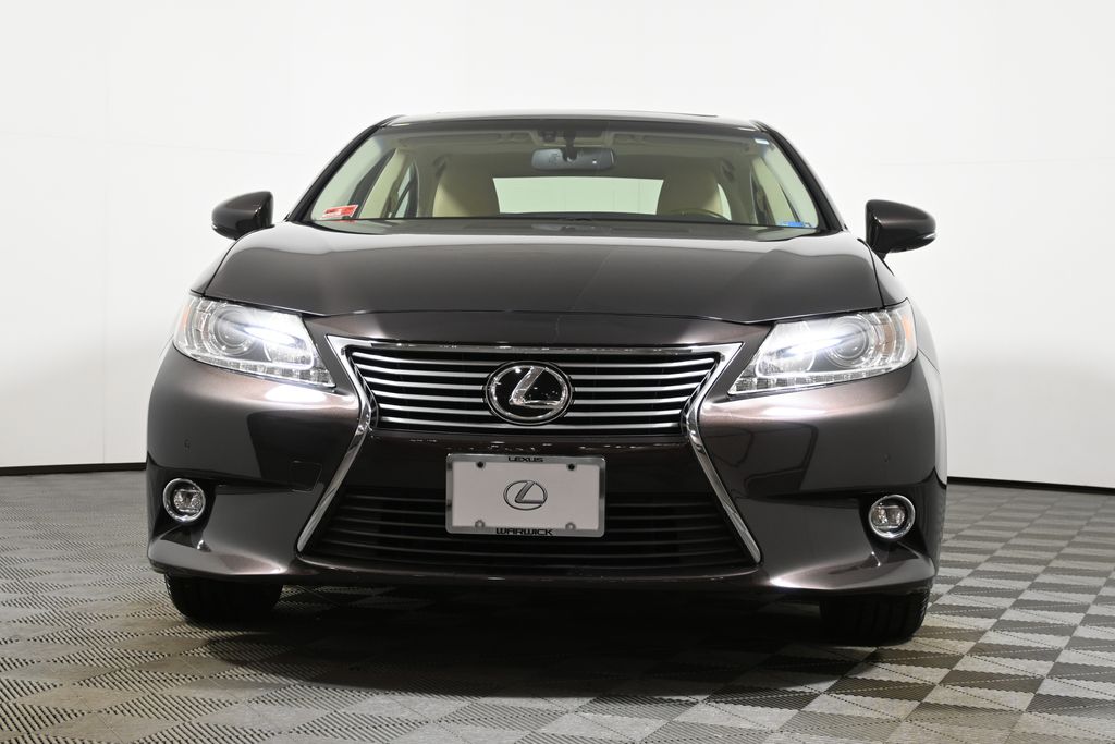 Thumbnail: 2015 Lexus ES - 10