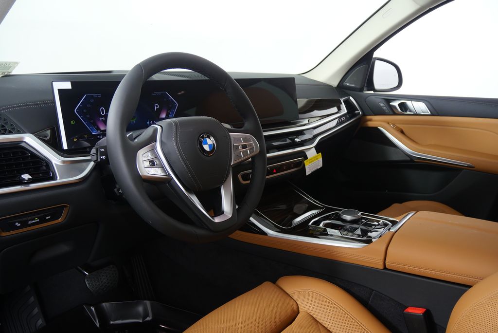 Thumbnail: 2026 BMW X7 - 12