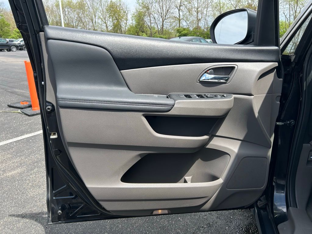 2016 Honda Odyssey EX-L 19