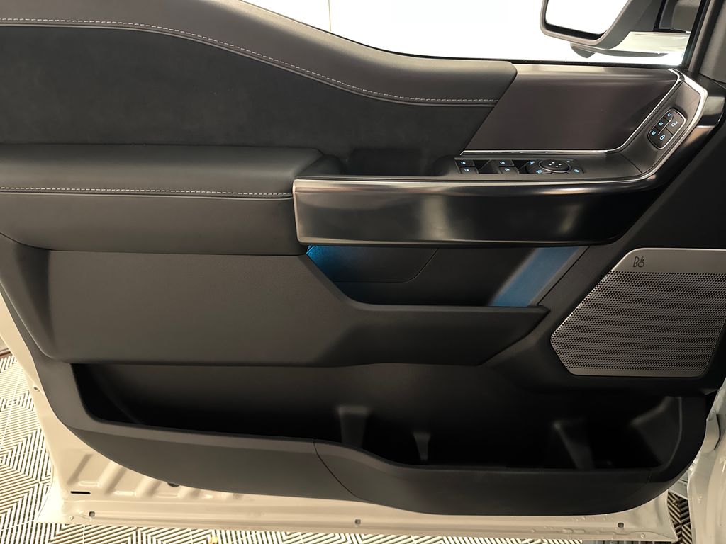 New 2026 White Ford Platinum image 23