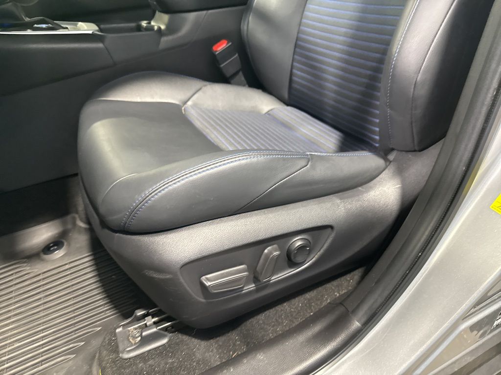 Thumbnail: 2023 Toyota RAV4 - 32