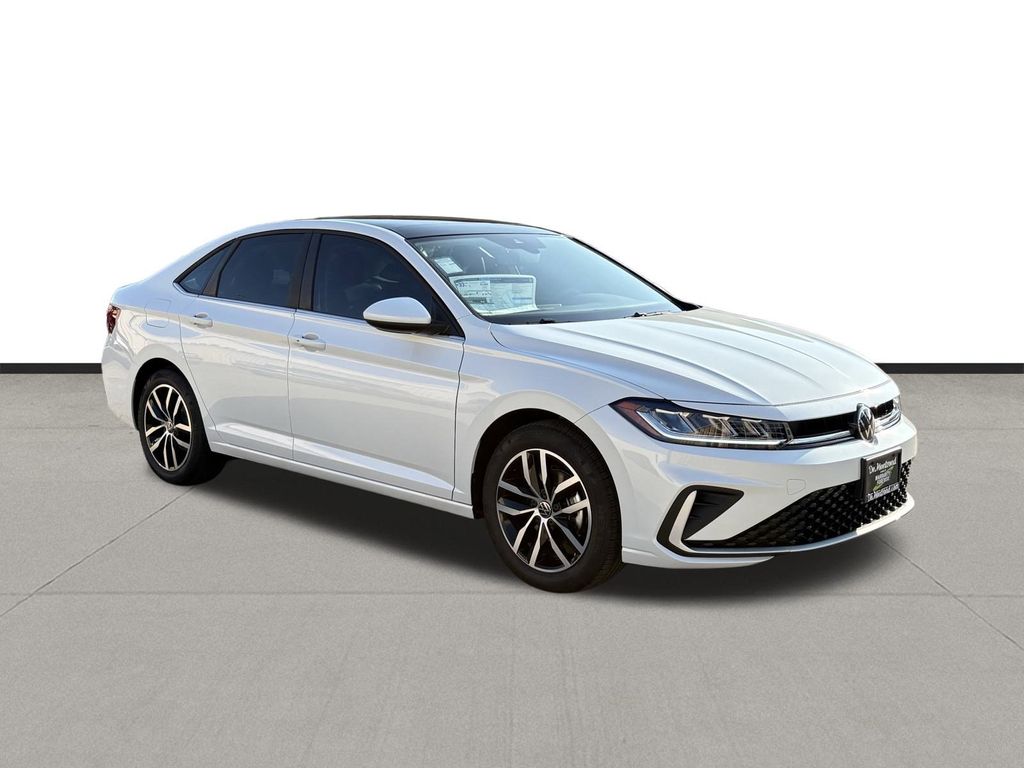 New 2026 White Pearl Volkswagen 1.5T SE image 3