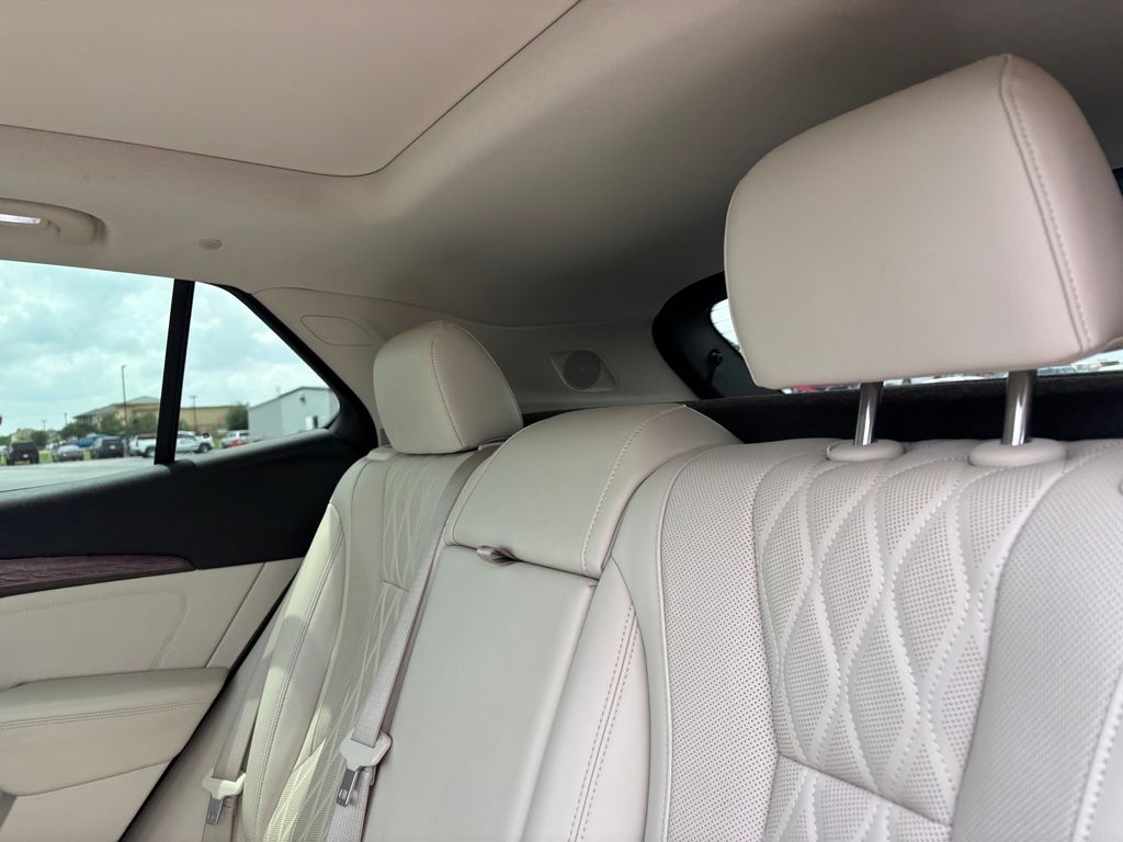 Used Car 2023 Buick Envision  Avenir For Sale Under $35,000 In Austin, Texas