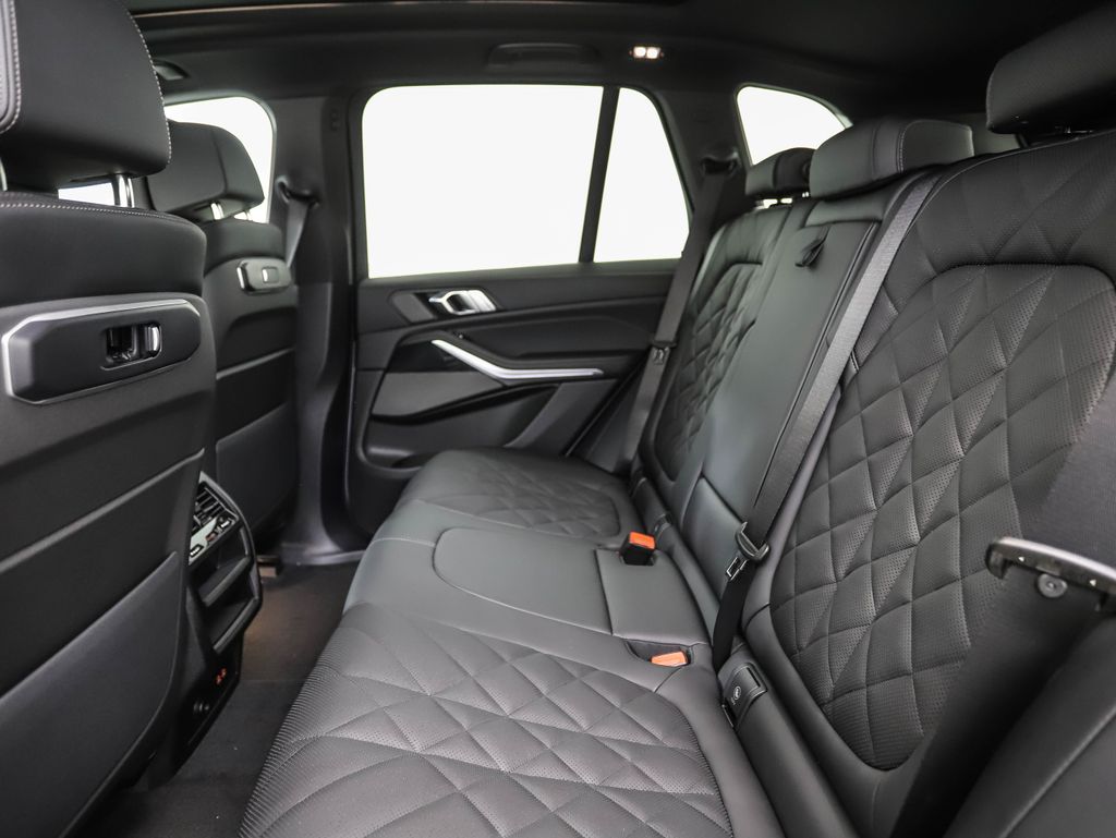 Thumbnail: 2026 BMW X5 - 21