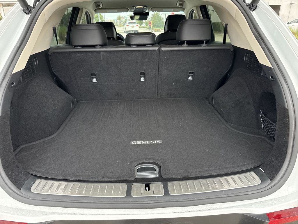 Thumbnail: 2023 Genesis GV70 - 13