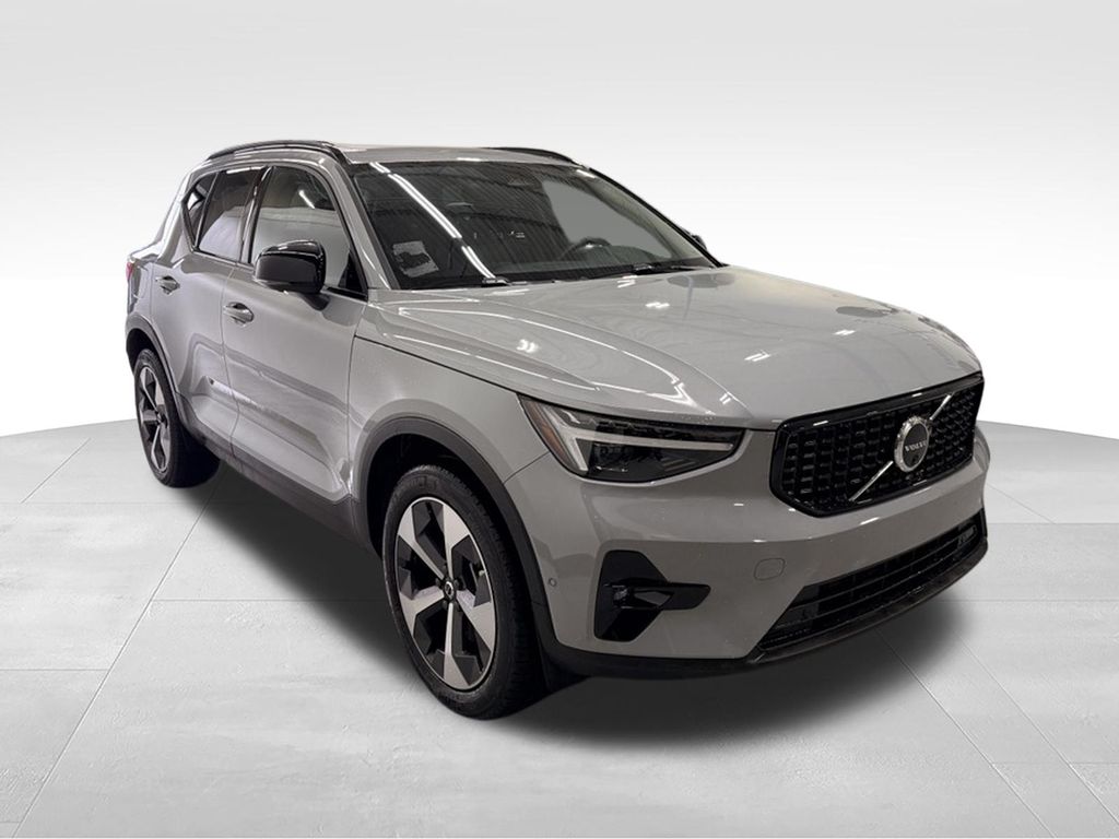 Thumbnail: 2026 Volvo XC40 - 7
