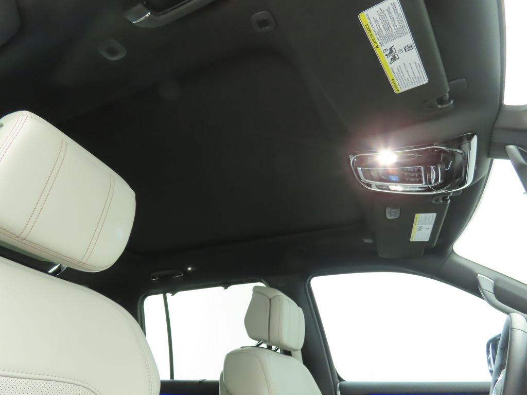 Thumbnail: 2025 Jeep Grand Wagoneer - 18