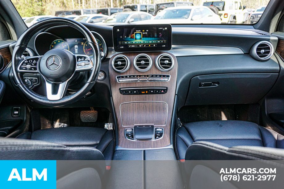 Used 2022 Silver Mercedes-Benz GLC 300 image 25