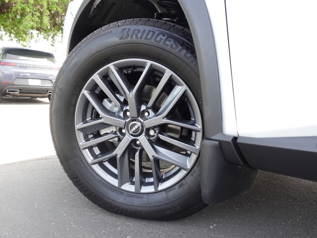 Used 2024 White Nissan S image 11