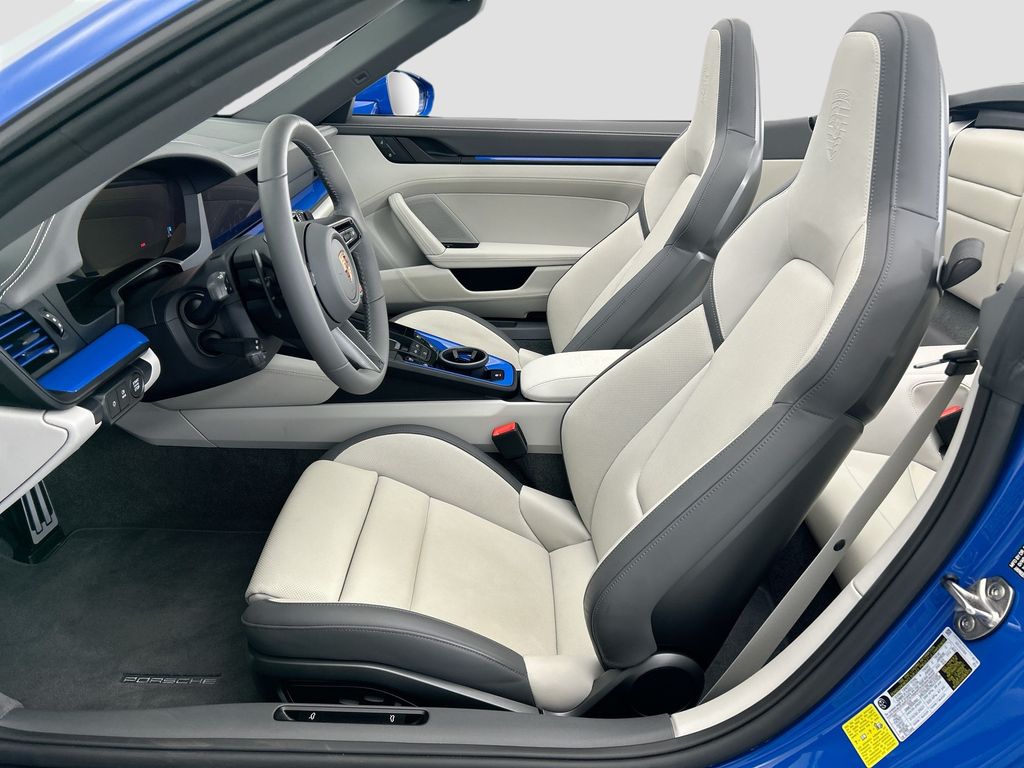 Thumbnail: 2026 Porsche 911 - 25