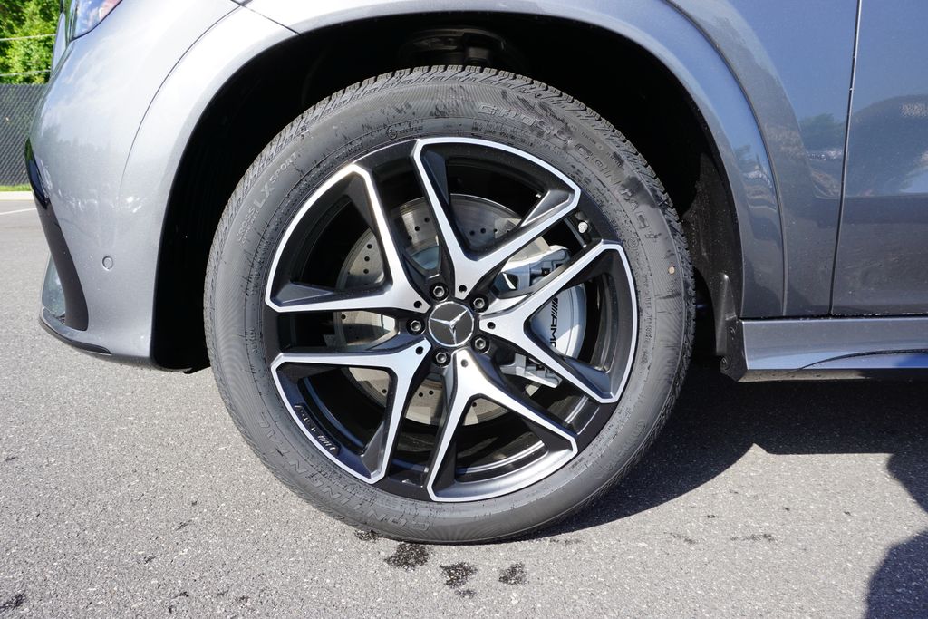 2025 Mercedes-Benz GLE 53 AMG 23