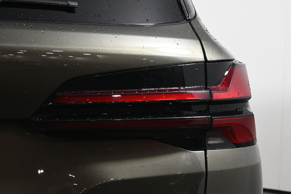 Thumbnail: 2024 BMW X5 - 13