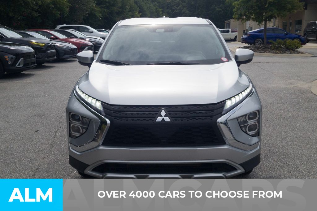 Used 2024 Blue Mitsubishi SE image 2