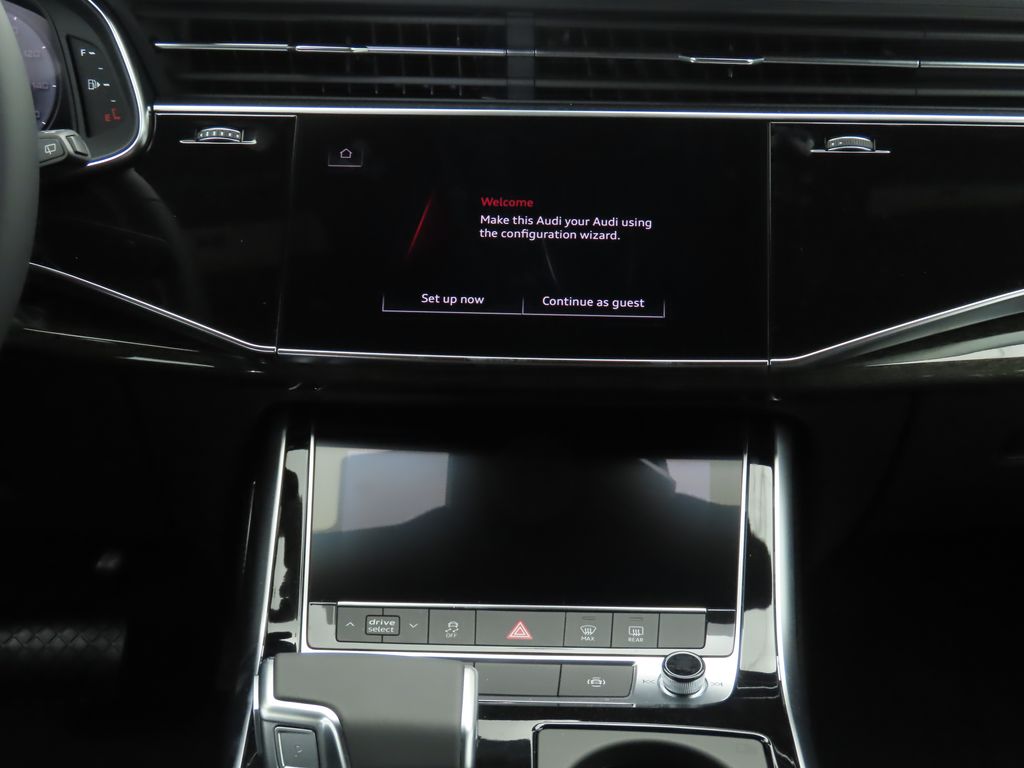 Thumbnail: 2025 Audi Q8 - 14