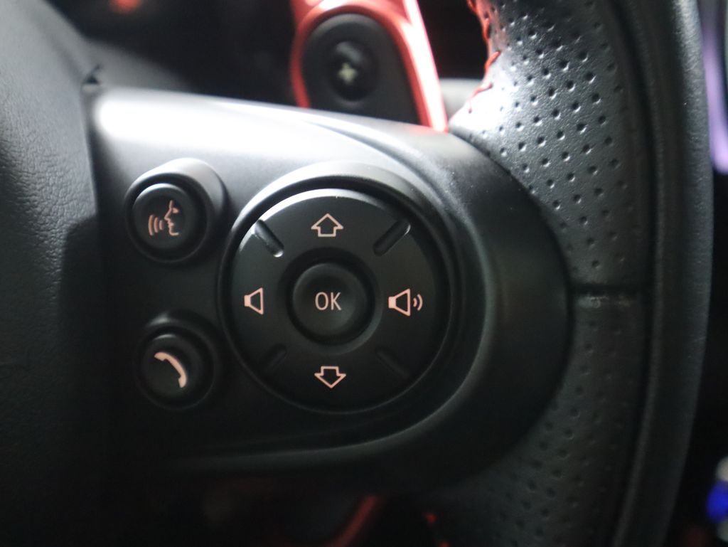 Thumbnail: 2020 MINI Cooper Clubman - 12