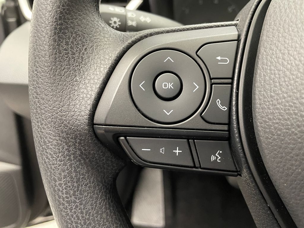 2025 Toyota Corolla LE 21