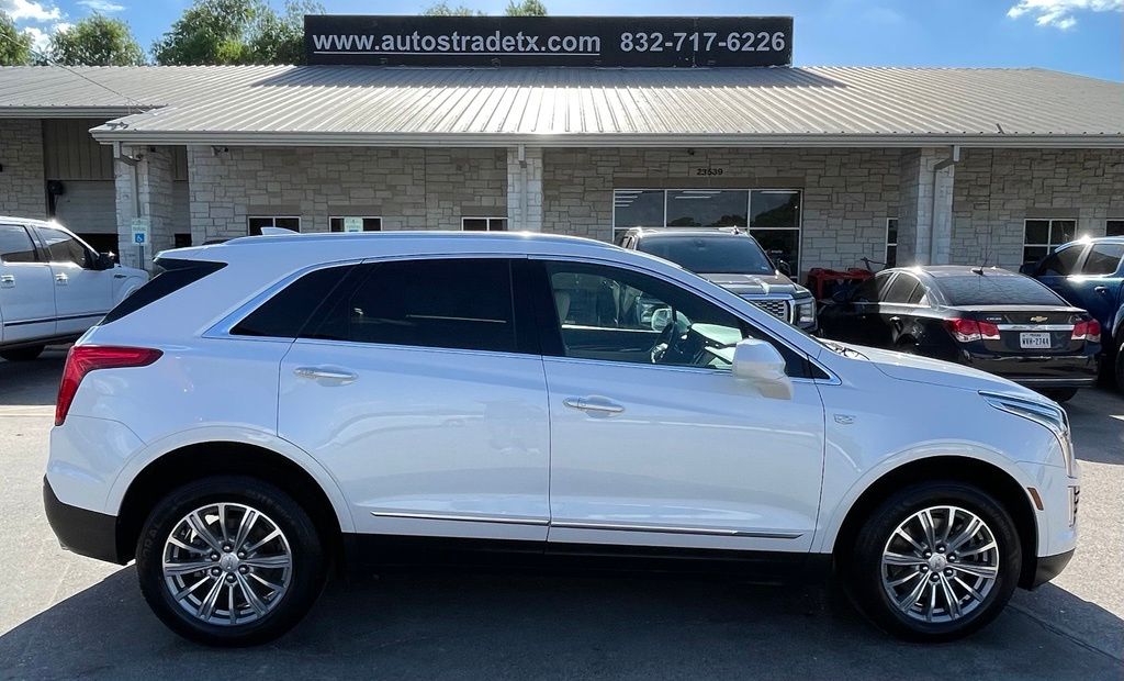2019 Cadillac XT5 Luxury White at Cook Ford