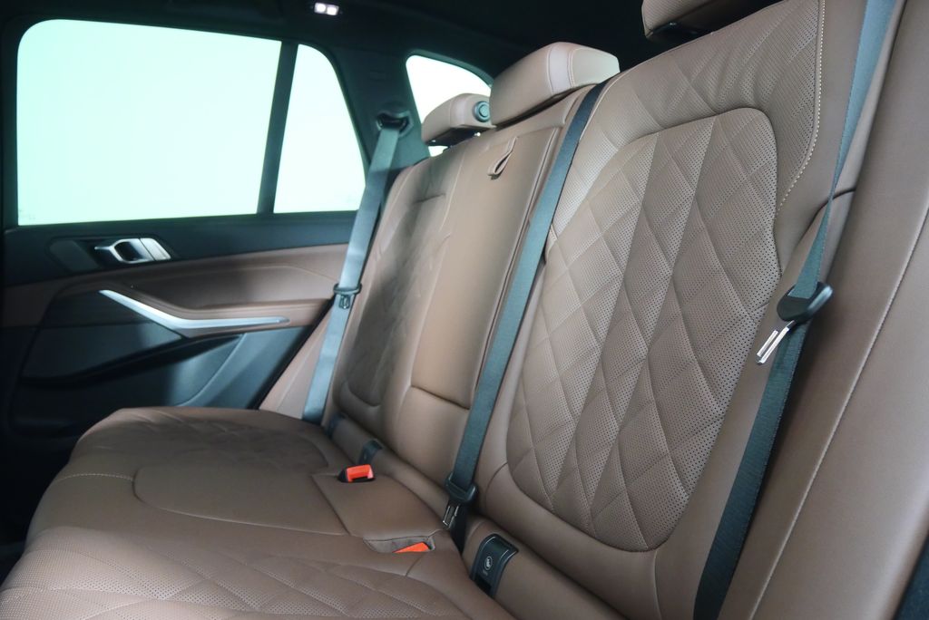 Thumbnail: 2026 BMW X5 - 16